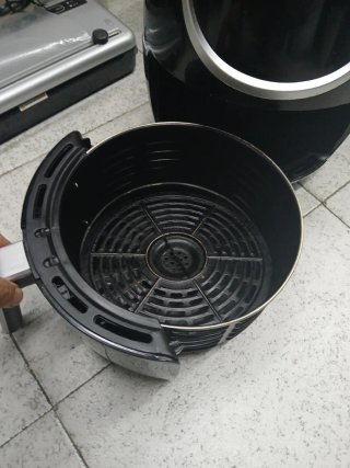 Freidora de aire negra
