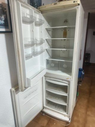 Nevera LG crema