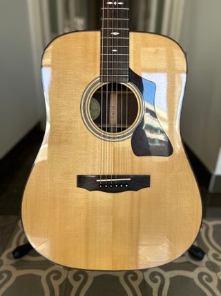 Guild GAD-50E NAT (electro-acústica dreadnought)