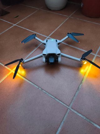 Dron DJI Mini 3 (Sólo el Dron)