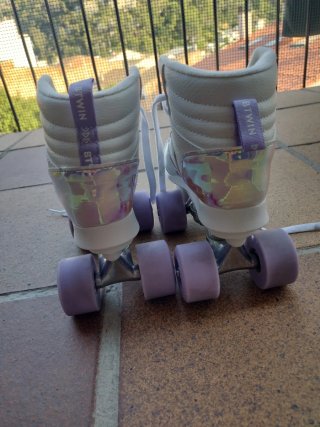 Patines de 4 ruedas blancos, talla 34