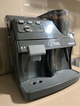 Cafetera Saeco Vienna Superautomatica