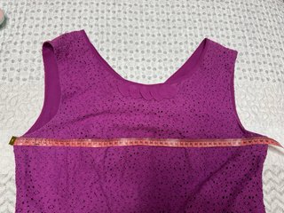 Vestido morado de verano