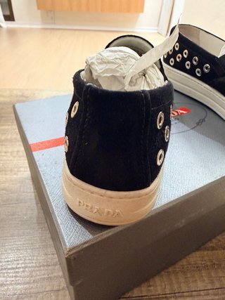 Zapatillas Prada. ORIGINALES. En Perfecto Estado.