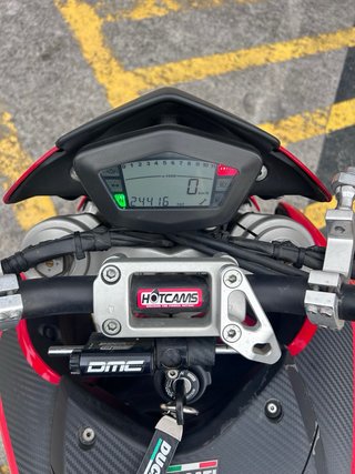 Ducati Hypermotard 1100 2007 Roja