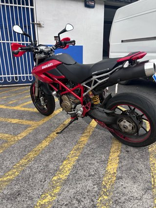 Ducati Hypermotard 1100 2007 Roja