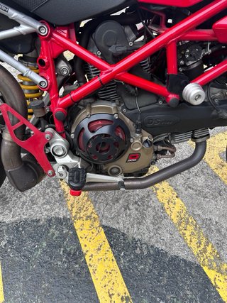 Ducati Hypermotard 1100 2007 Roja