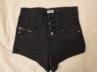 Lotto 9 pantaloncini corti donna