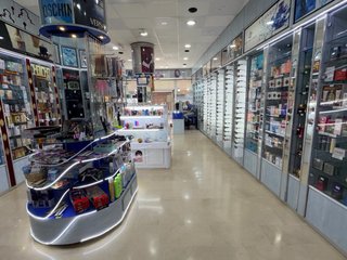 Traspaso de tienda de cosmética y perfumería