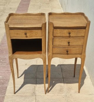 Mesitas de noche antiguas de madera