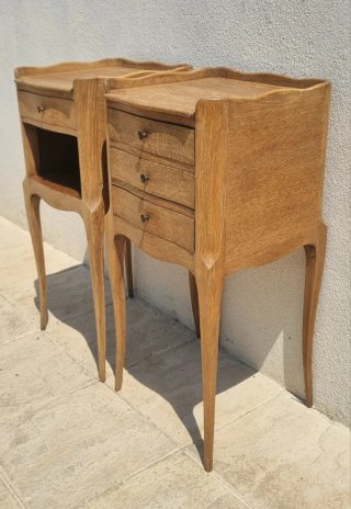 Mesitas de noche antiguas de madera