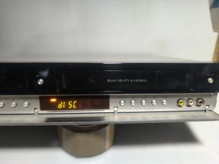 Reproductor DVD y VHS LG Hi-Fi Stereo