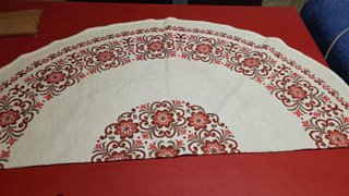 Tovaglia rotonda nuova disegno crema e rosso
