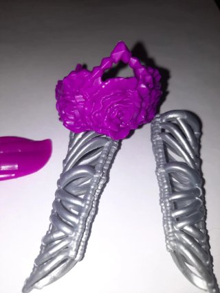 EVER AFTER HIGH ACCESORIOS UNIDAD