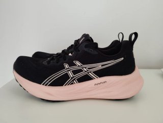 Zapatillas Asics Mujer Negras y Rosas