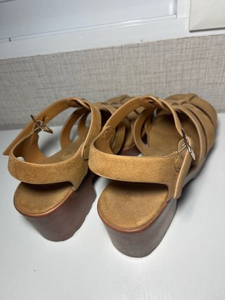 Sandalias Beige/Marrón