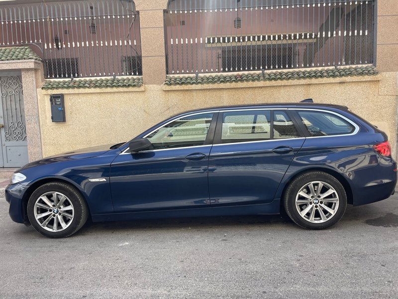 BMW Serie 5 2010 - foto 1