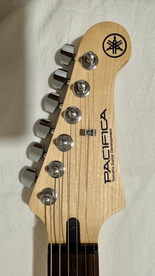Yamaha PAC112V Guitarra eléctrica IMPECABLE