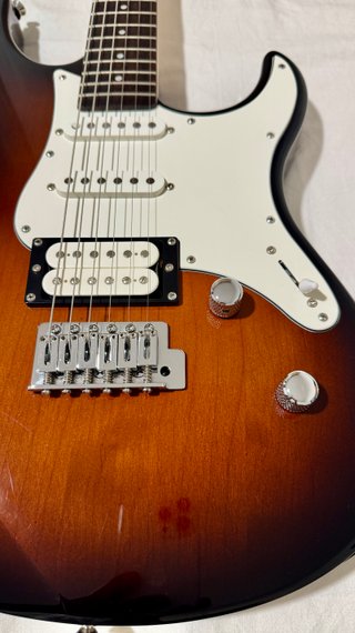 Yamaha PAC112V Guitarra eléctrica IMPECABLE