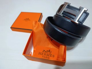 Cinturón Hermes Negro Hebilla Plateada