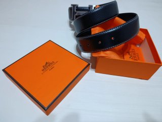 Cinturón Hermes Negro Hebilla Plateada