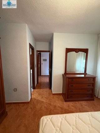 Piso en venta en Hospital - Parque sur en Albacete