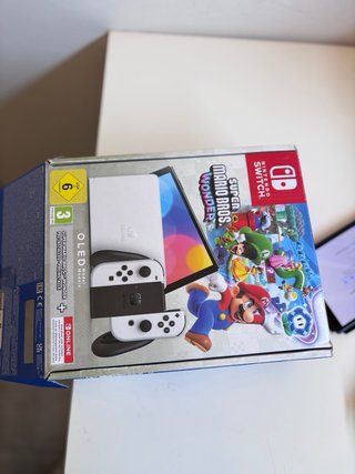 Nintendo Switch OLED Bianca con scatola