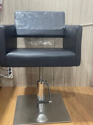 Sillón de peluquería negro
