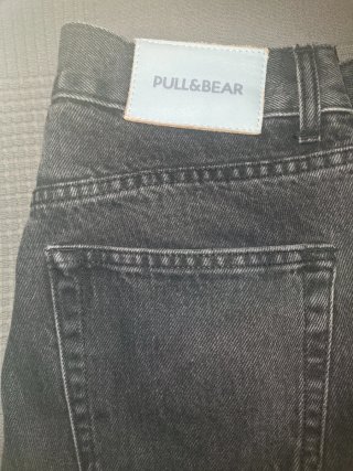 Pantalón vaquero Pull&Bear negro talla 36