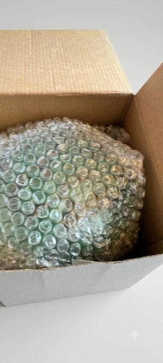 Lámpara de led de vidrio en forma de seta.