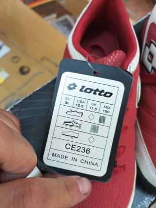 Botas de fútbol Lotto Talla 30