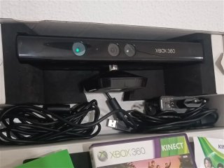Xbox 360 Kinect Sensor + Juego Kinect Adventures