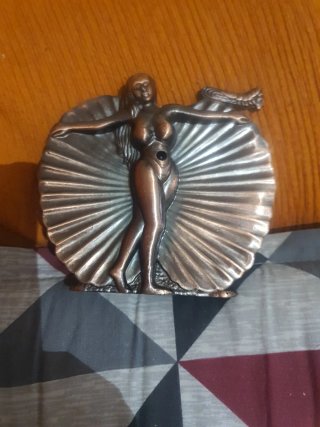 Mechero antiguo figura mujer