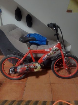 Se vende Bicicleta infantil Cars