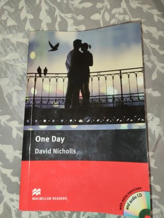 Libro de inglés: One Day - Macmillan Readers
