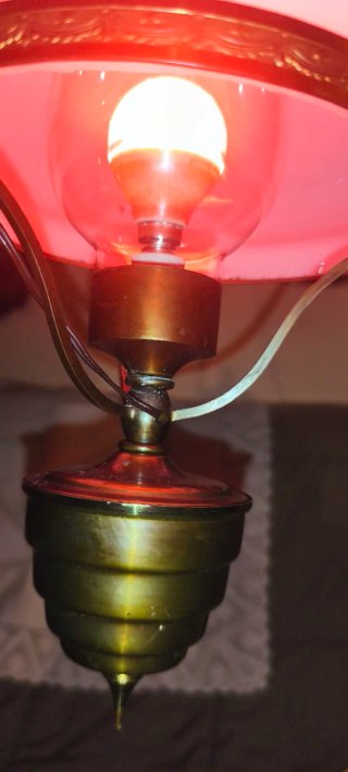 Lampadario antico oro e bianco