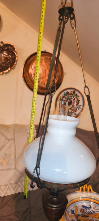Lampadario antico oro e bianco