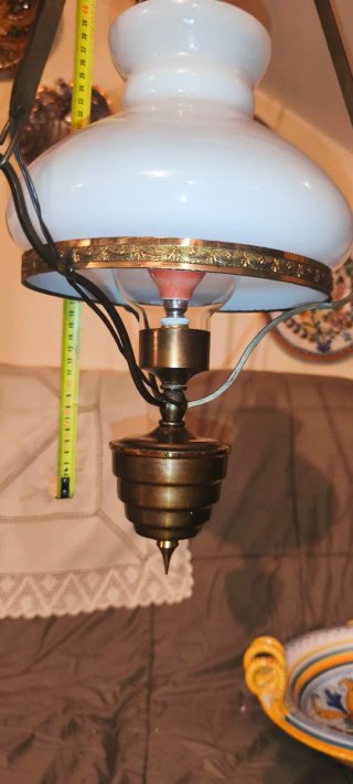 Lampadario antico oro e bianco
