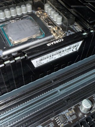 Placa Base Gigabyte Z390 UD + Intel i5-9400F