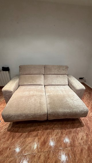 Sofá de 2 plazas beige