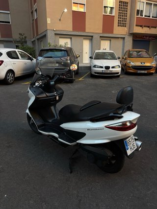Suzuki Burgman 200