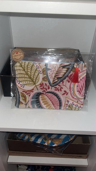 Neceseres/Carteras de mano etc..