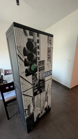 Armario de plástico con diseño de ciudad