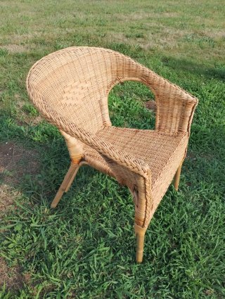 Silla de mimbre estilo ratán