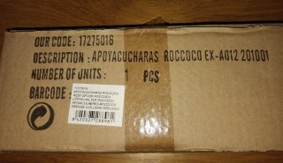 Apoya cucharas de cerámica con flores