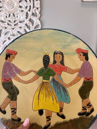 Piatto vintage in ceramica con danza
