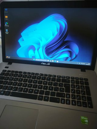 Portátil ASUS K751L i7 | 8 GB RAM | SSD 240 GB