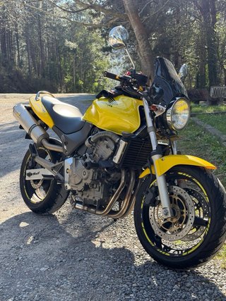 Honda Hornet CB600 Amarilla a2