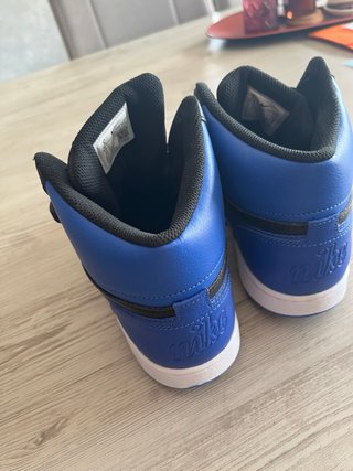Zapatillas Nike Negras y Azules Talla [Talla]