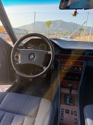 Mercedes-Benz W124 1991